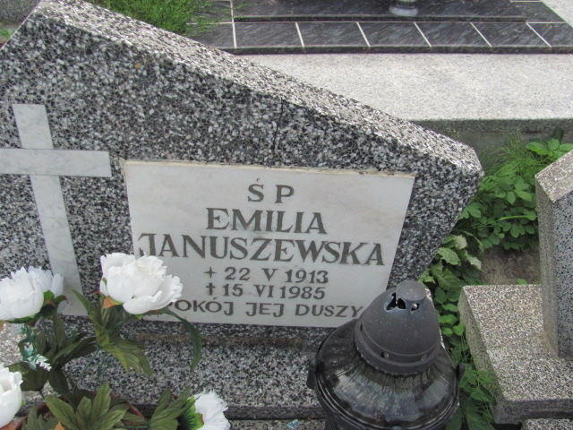 Emilia Januszewska 1913 Polanica Zdrój - Grobonet - Wyszukiwarka osób pochowanych